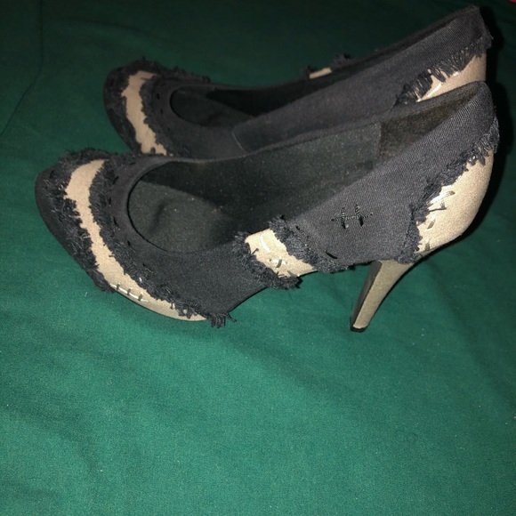 High Heels (Never worn) - Picture 4 of 5